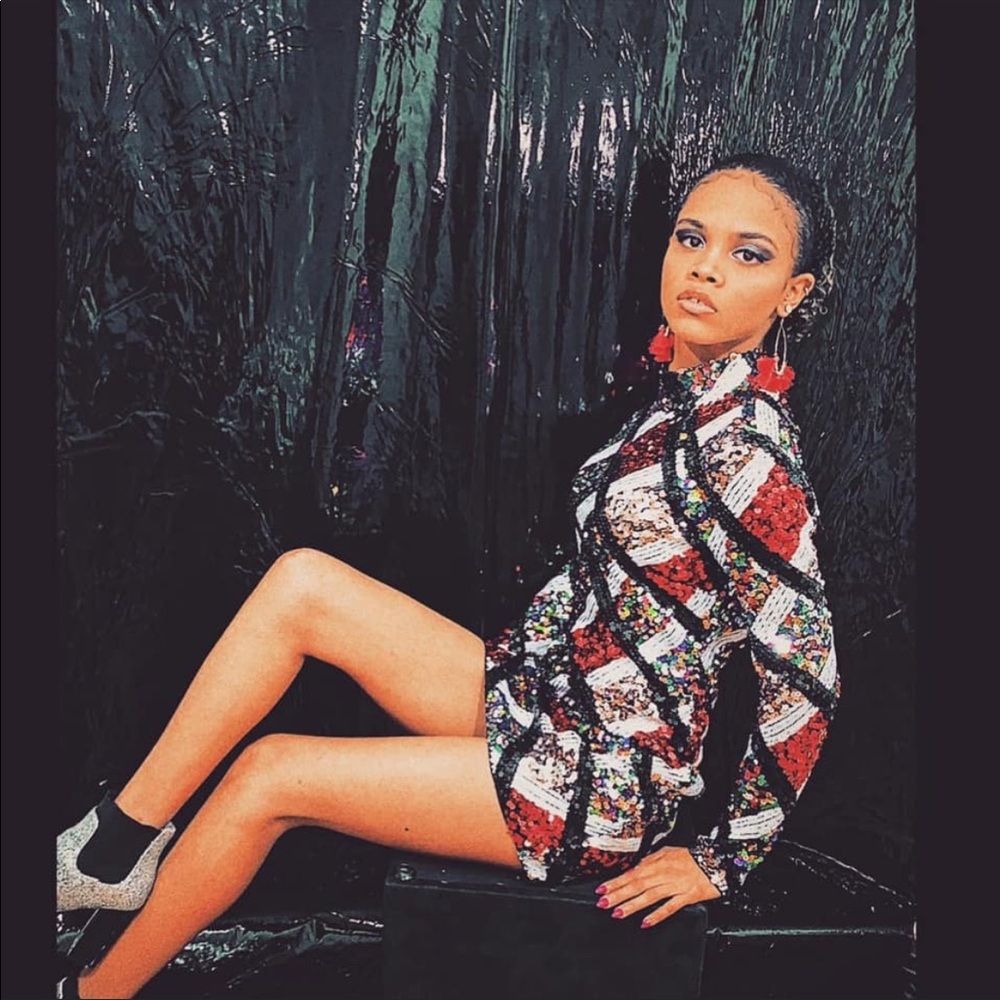 Meet your Posher, Tyjaya